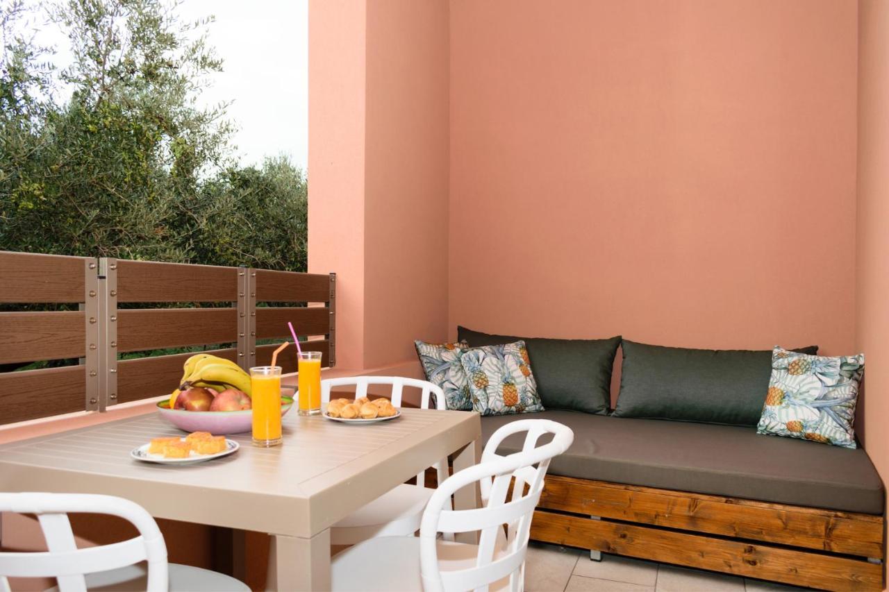 Iliana Apartments Falasarna Exterior foto